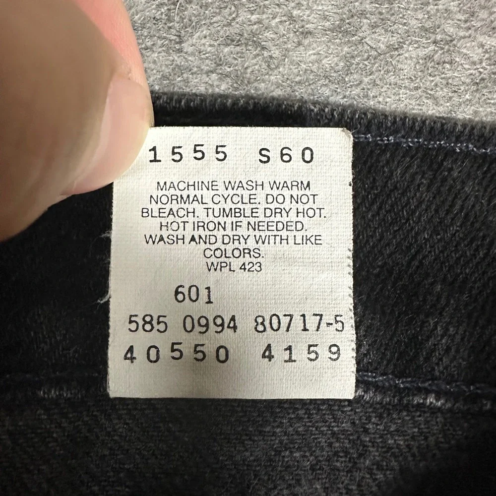 Levis measurements waist